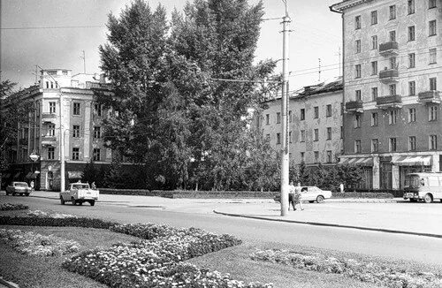 Проспект ленина старые фото Аллея на проспекте Ленина. Фотография из альбома Старый Барнаул - 49 из 586 ВКон