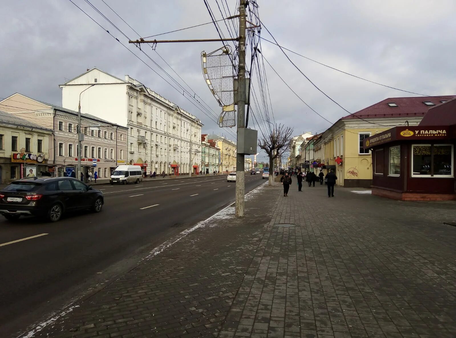 Проспект ленина тула фото В Туле на проспекте Ленина вместо вазонов появятся новогодние украшения - Новост