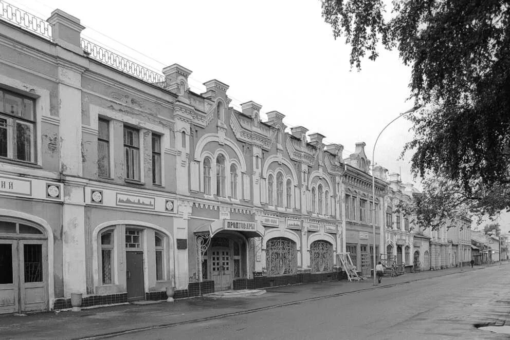 Проспект победы вологда фото 20 века © Photographs by William Brumfield. Commercial building. Vologda region