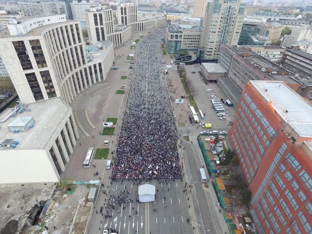 Проспект сахарова фото Себе заблокируй": как люди отреагировали на митинг против блокировки Telegram Ка