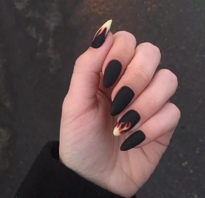 Просто черный маникюр чёрный матовый маникюр с рисунком Manicura de uñas, Uñas de acrílico negro, Dise