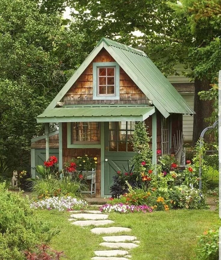 Просто дача фото Pin on My Secret Garden Small cottage homes, Small cottage house plans, Cottage 