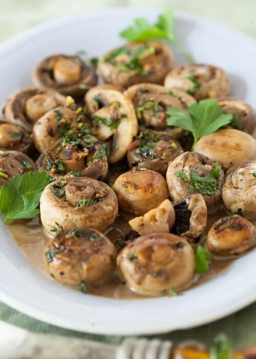 Простое блюдо из шампиньонов с фото Mushrooms with Garlic & Parsley Vegetable dishes, Vegetable recipes, Veggie reci