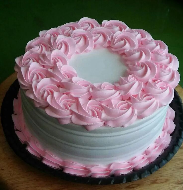 Простое оформление торта кремом Pastel decorado con rosas Cake decorating frosting, Cake, Cake decorating