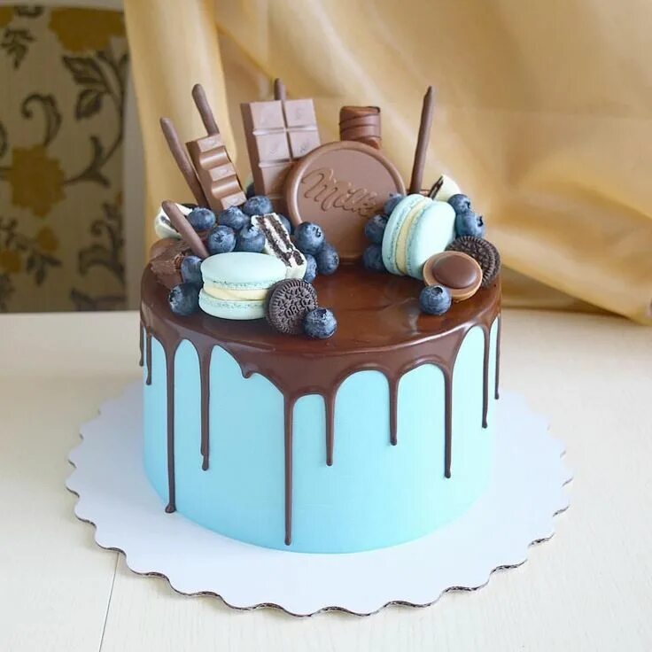 Простое оформление торта на день рождения мальчику drip cake Idée gateau, Idée gateau anniversaire, Gateau