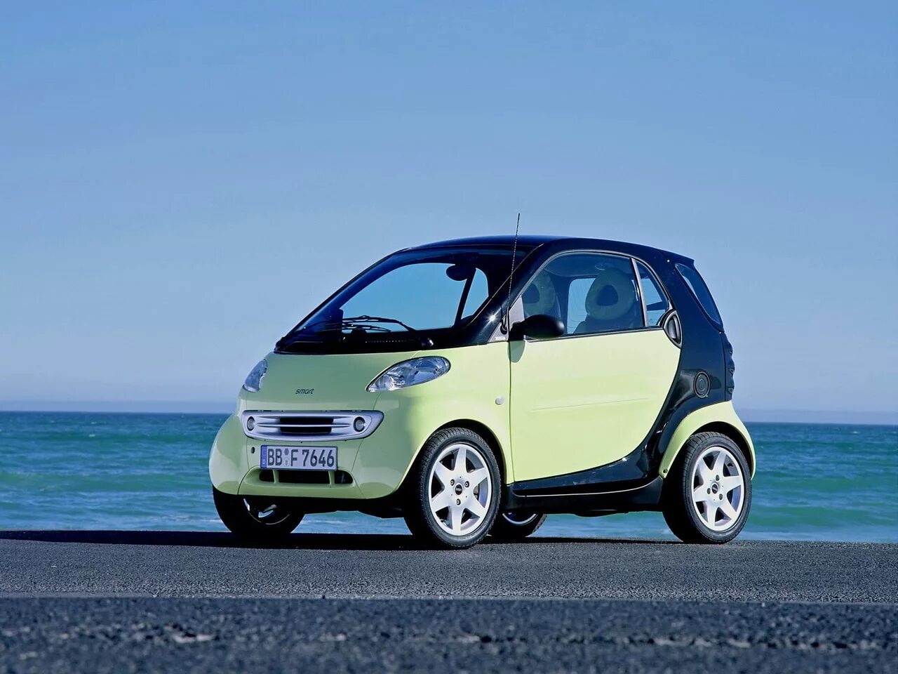 Простой автомобили фото Аксессуары для Smart Fortwo I 1998 - 2004 Хетчбек 3 дв. в Риддере: купить автоак