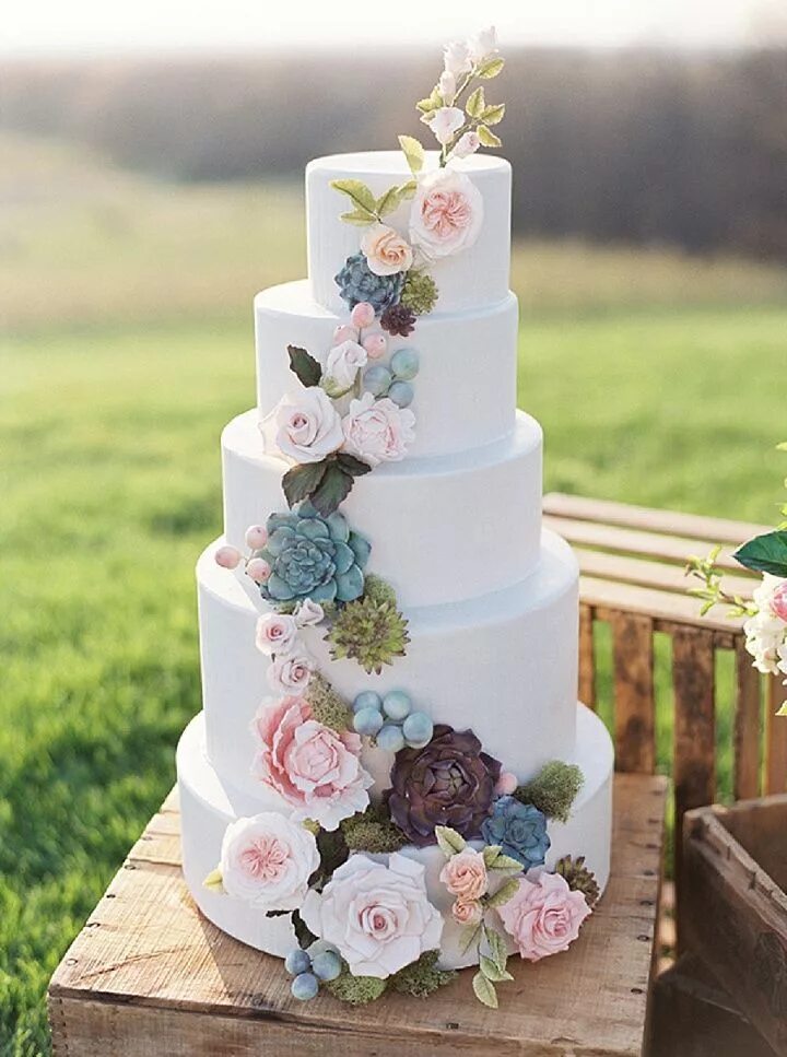 Простой декор свадебного торта simpla sugarpaste cascade flower wedding cake peony - Google Search Spring weddi