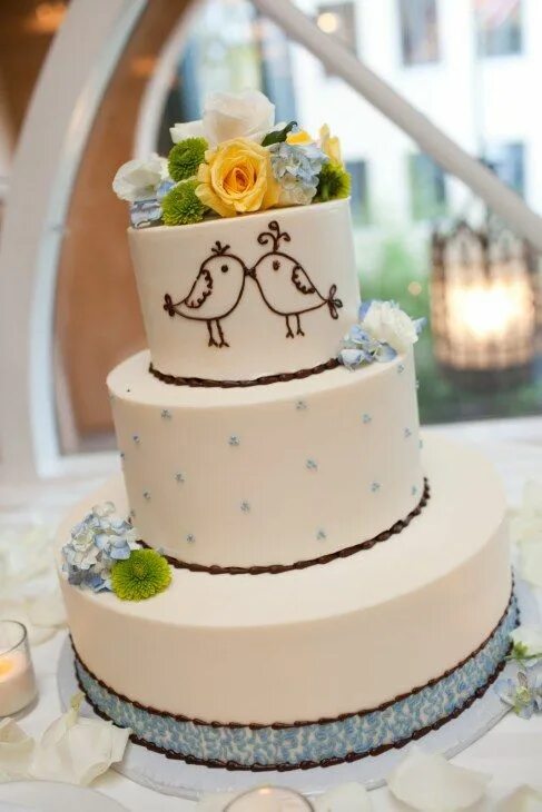 Простой декор свадебного торта 31 Days of Weddings-Day 27: Love Birds Theme Wedding cake birds, Simple wedding 