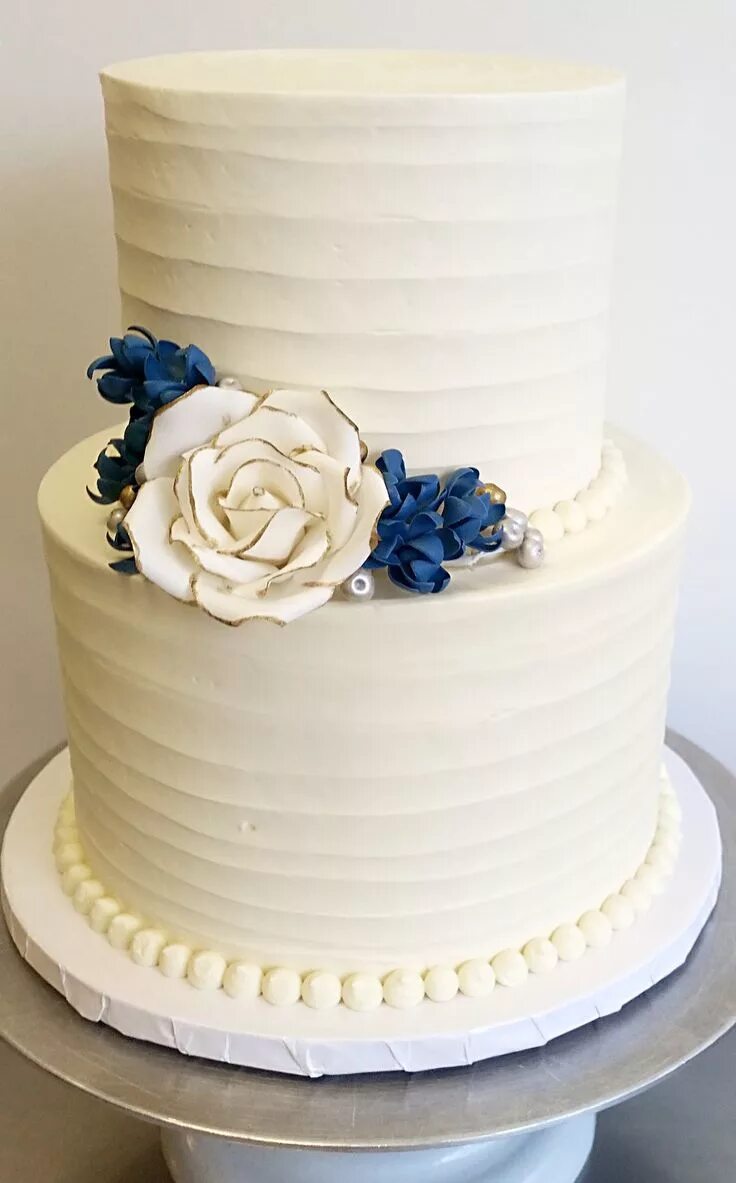 Простой декор торта на свадьбу Pin by Kathy McLeister on 50th wedding anniversary Wedding cake simple buttercre