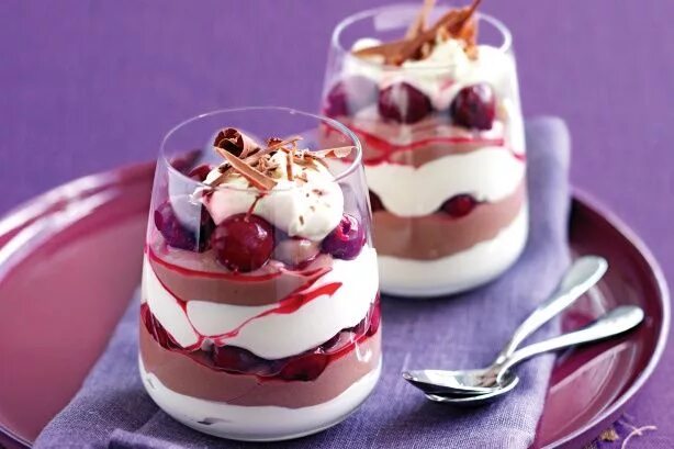 Простой десерт фото Black forest mousse Recipe Best dessert recipes, Desserts, Fun desserts