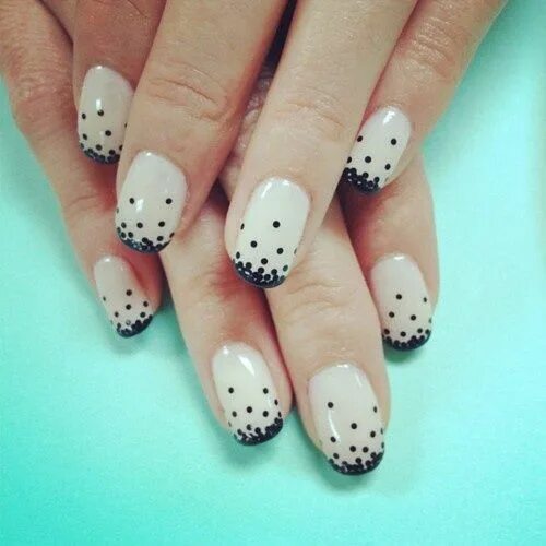 Простой дизайн ногтей Cool nails Unhas decoradas, Unhas simples, Arte de unhas fácil