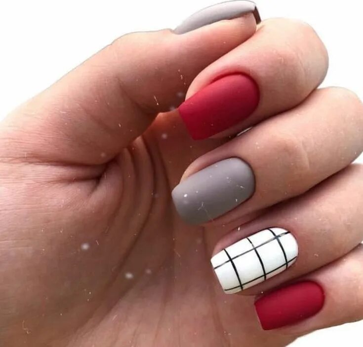 Простой маникюр квадратной формы #nails #nailart #naildesigns Red nails, Nail designs, Gel nails