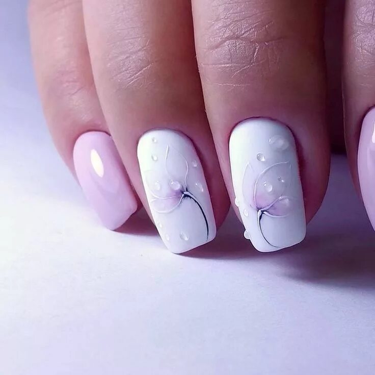 Простой нежный дизайн ногтей Pin by Rita Kékné Gabóczi on Körmök Wedding nails design, Wedding nails, Floral 