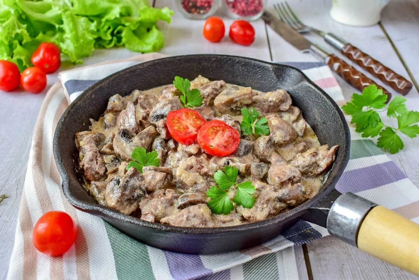 Простой рецепт куриной печени фото Куриная печень с грибами рецепт фото пошагово и видео - 1000.menu