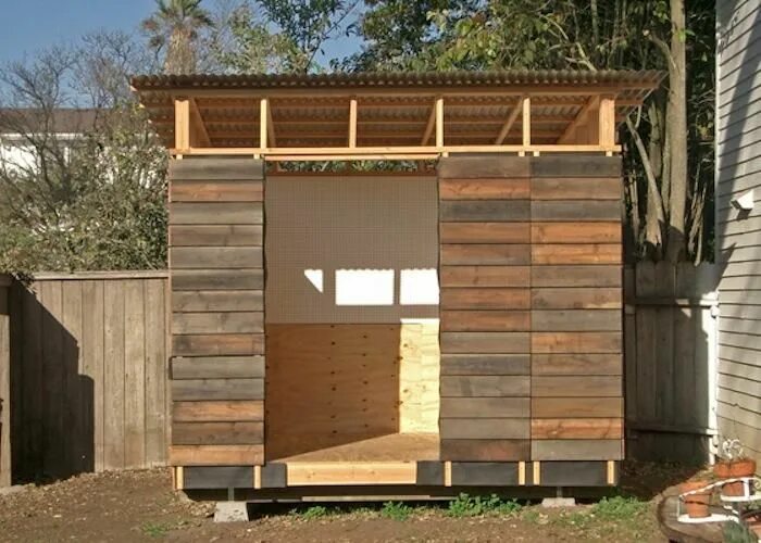 Простой сарай своими руками на даче Outbuilding of the Week: A Garden Shed Made from Reclaimed Redwood - Gardenista 