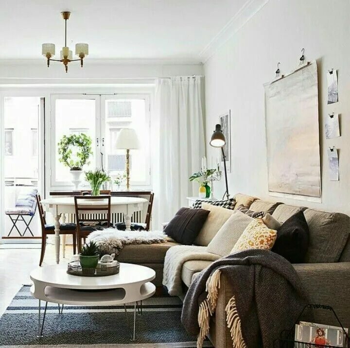 Простой стиль интерьера Pin de Kristyna Creasy en house/apartment Decoración de unas, Muebles de sala mo