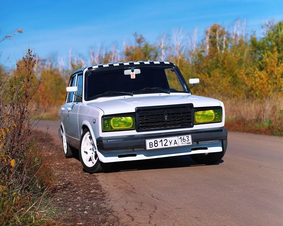 Простой тюнинг ваз 2107 Осенняя фотосессия - Lada 2107, 1,6 л, 2007 года фотография DRIVE2