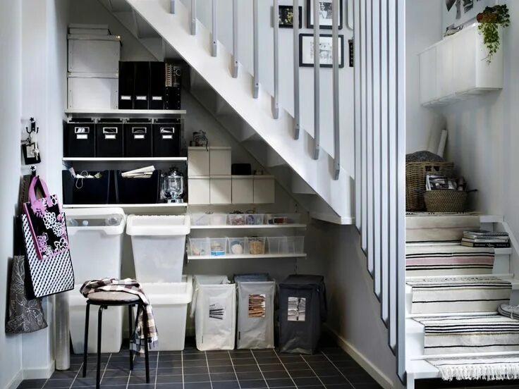 Пространство под лестницей в частном доме фото alcove under stairs - Google Search Understairs storage, Stair storage, Under st