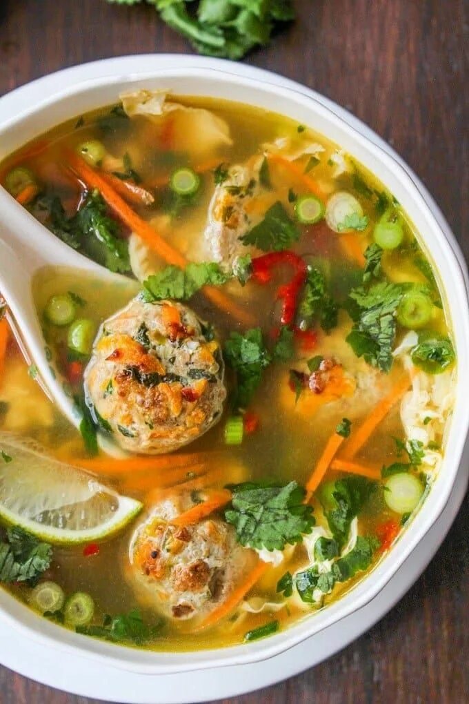 Простые блюда на первое с фото 16 Easy Ways To Upgrade Classic Chicken Soup Whole 30 lunch, Whole30 soup recipe