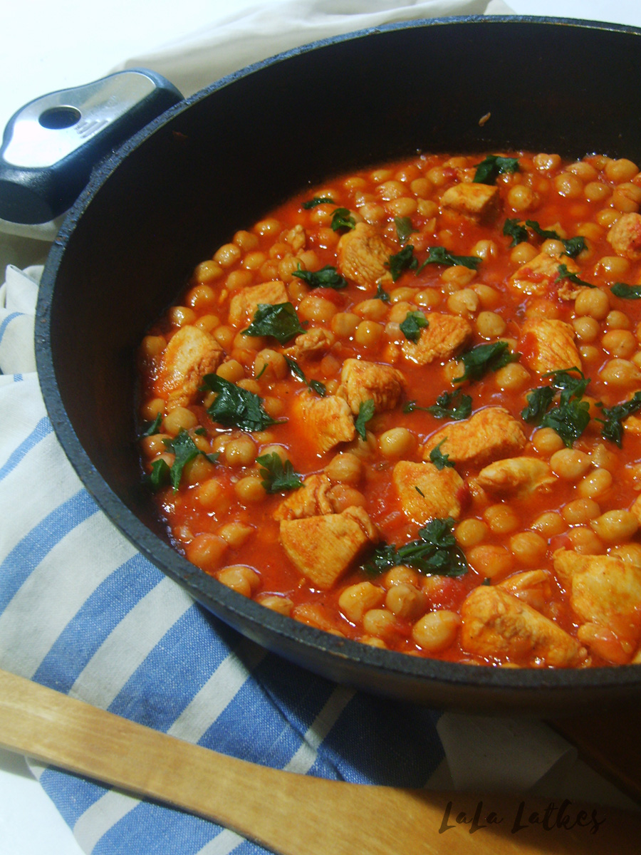 Slow Cooker Chickpea Curry with Sweet Potatoes and Red Peppers Recipe Vegetarian