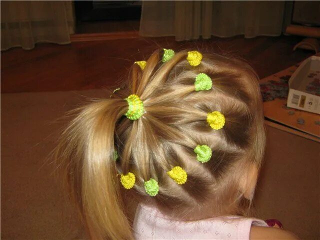 Простые детские прически для девочек в садик Easy little girl hairstyles, Hair styles, Girls hairstyles easy