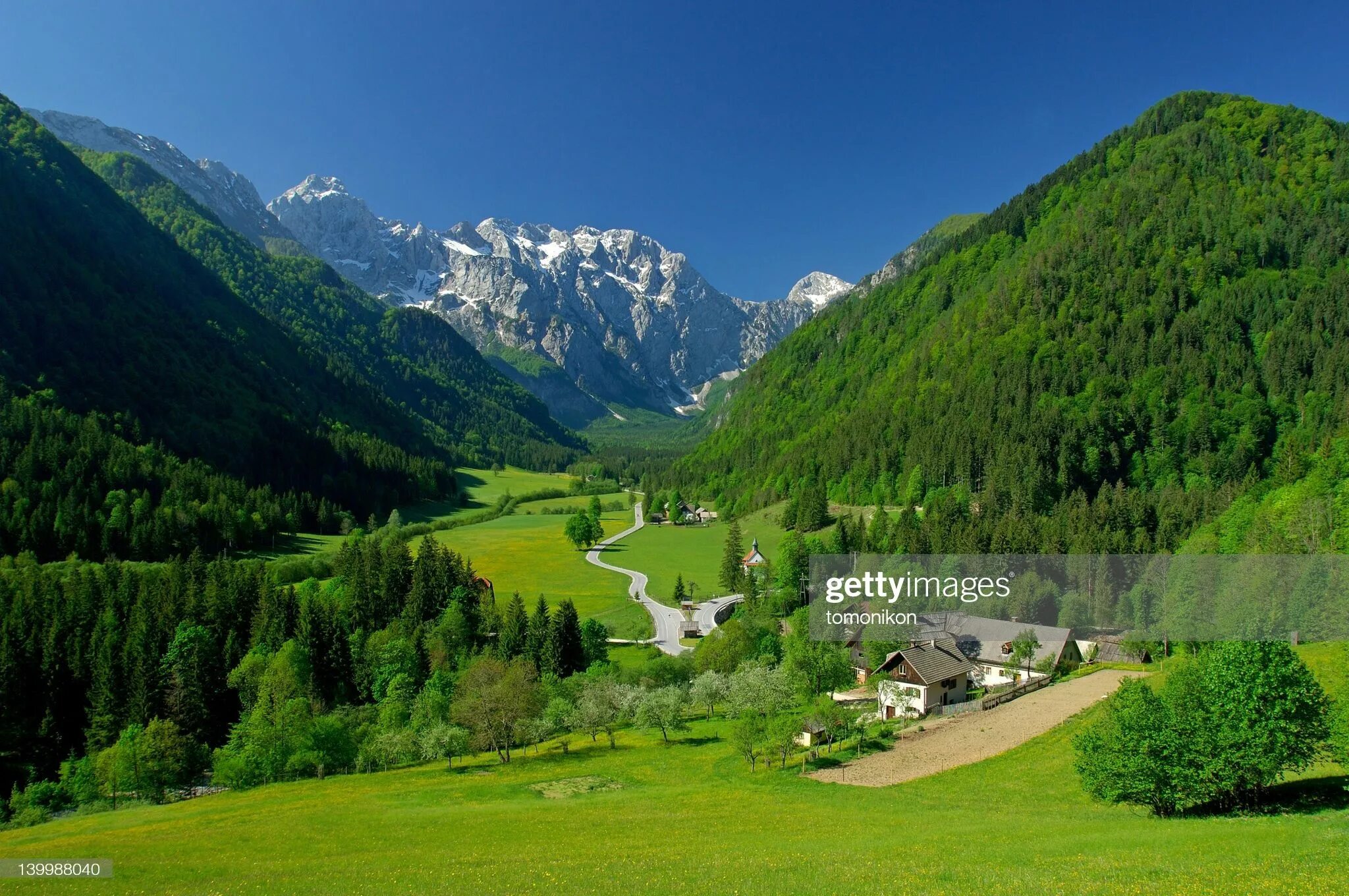 Простые фото на обои Alpine Logarska valley in Slovenia in the end of May Switzerland wallpaper, View