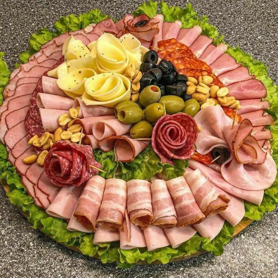 Простые нарезки на праздничный стол фото Pin on Picnic date food in 2024 Catering ideas food, Healthy party food, Easy fo