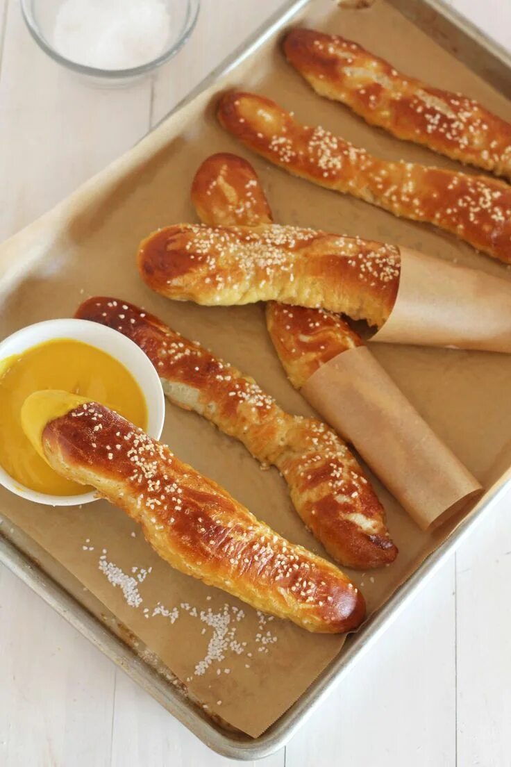 Простые немецкие рецепты с фото German Soft Pretzel Sticks Yummy food, Recipes, Homemade soft pretzels