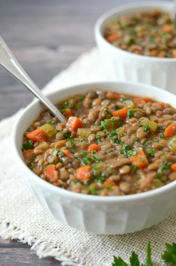 Простые рецепты из чечевицы с фото Slow Cooker Lentil Soup Recipe Slow cooker lentil soup, Slow cooker lentils, Slo