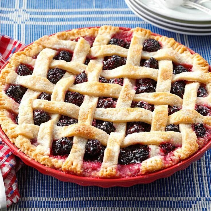 Простые рецепты открытых пирогов с фото We Found Out Which Fat Makes the Perfect Pie Crust Best marionberry pie recipe, 