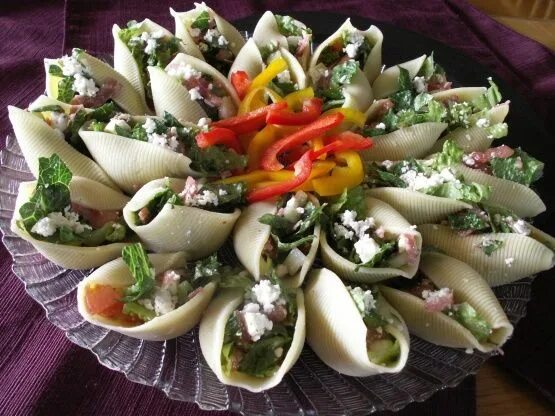 Простые салаты и закуски с фото Chopped Salad Appetizer Shells Recipe Recipe Appetizer salads, Stuffed shells re