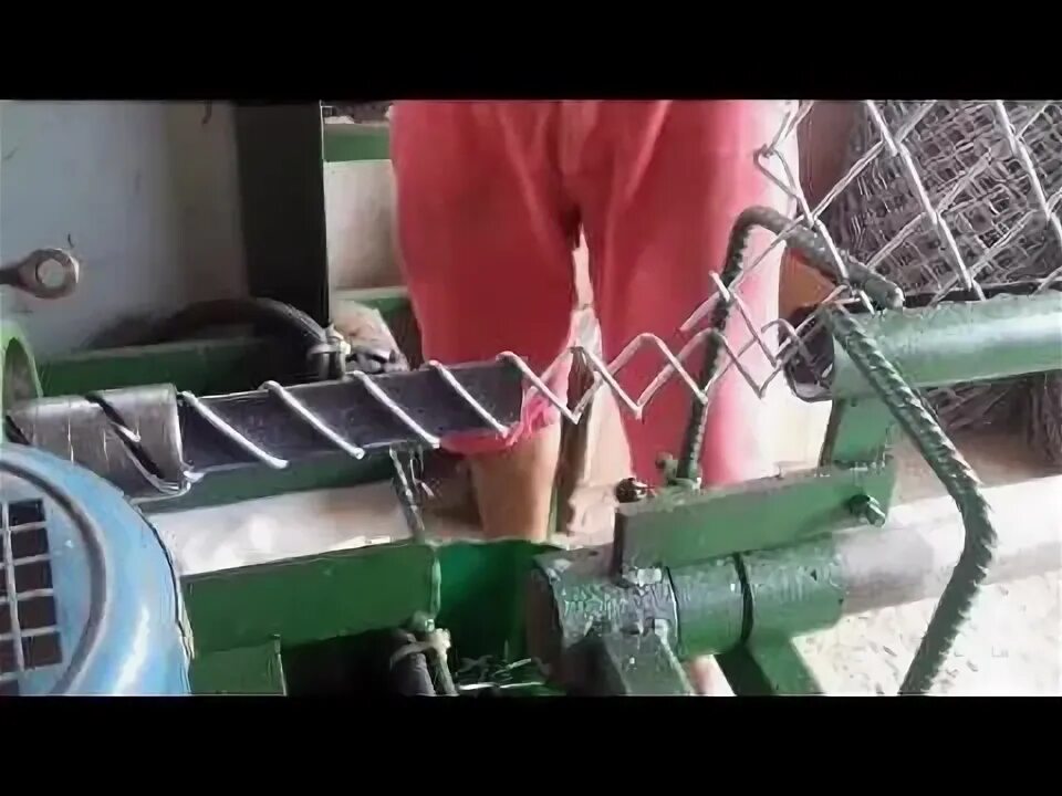 Простые самодельные станки для сетки рабицы Alambrado dupla entrada Metal tools, Metal fabrication, Metal working