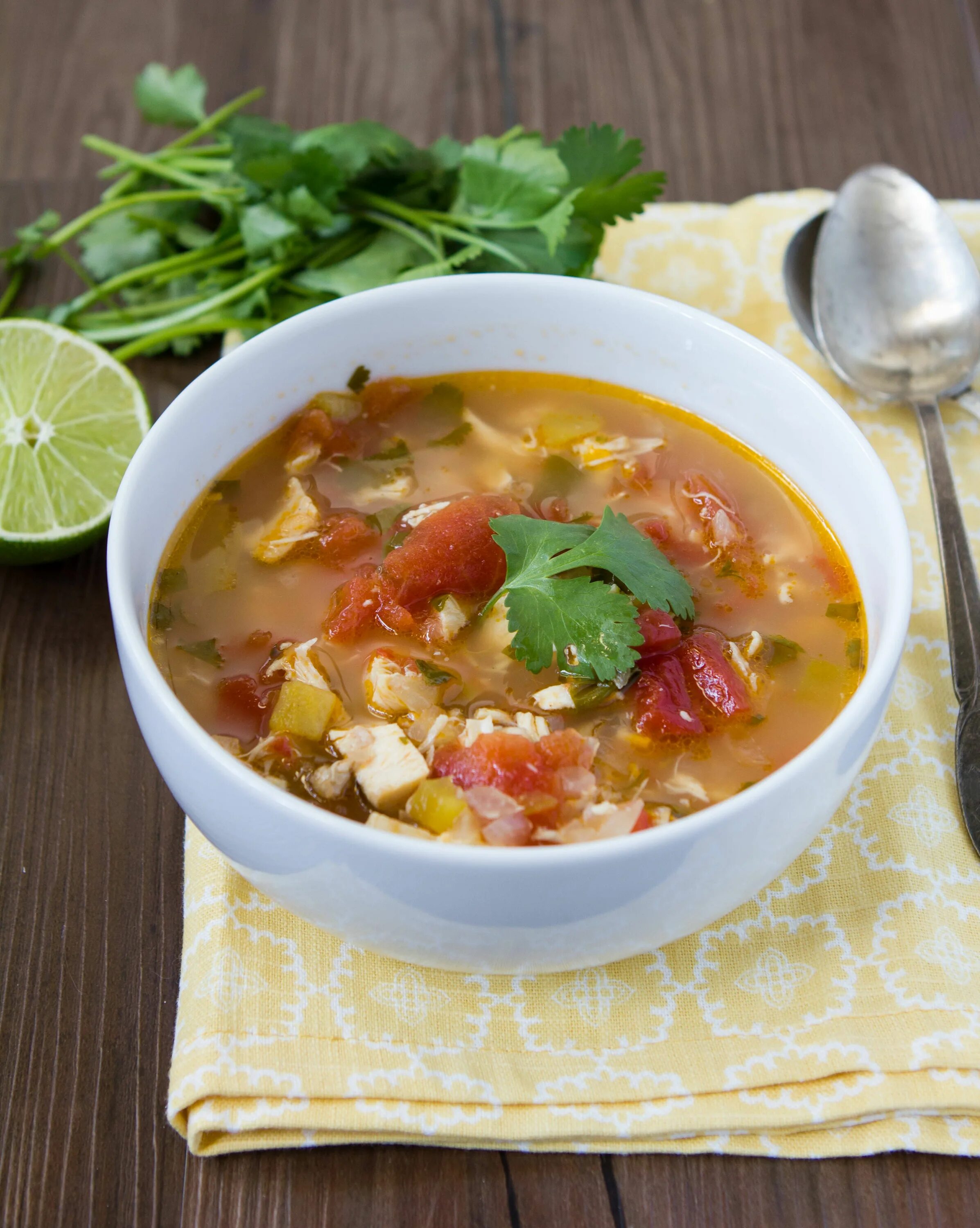 Простые супы фото Chicken Tortilla Soup Recipe Chicken tortilla soup, Chicken tortillas soups reci