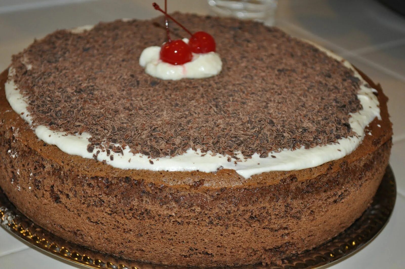 Простые тортики в домашних условиях фото Drunken Cherry Cake Cherry cake, Delicious desserts, Fun desserts