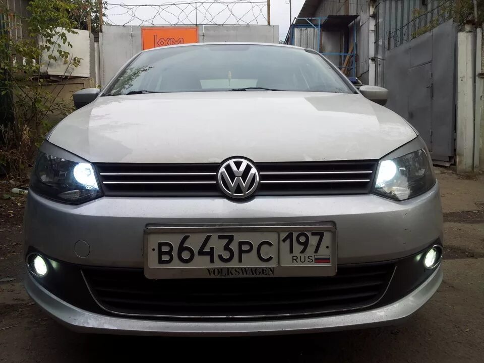 Противотуманные фары поло тюнинг противотуманки - Volkswagen Polo Sedan, 1,6 л, 2011 года электроника DRIVE2