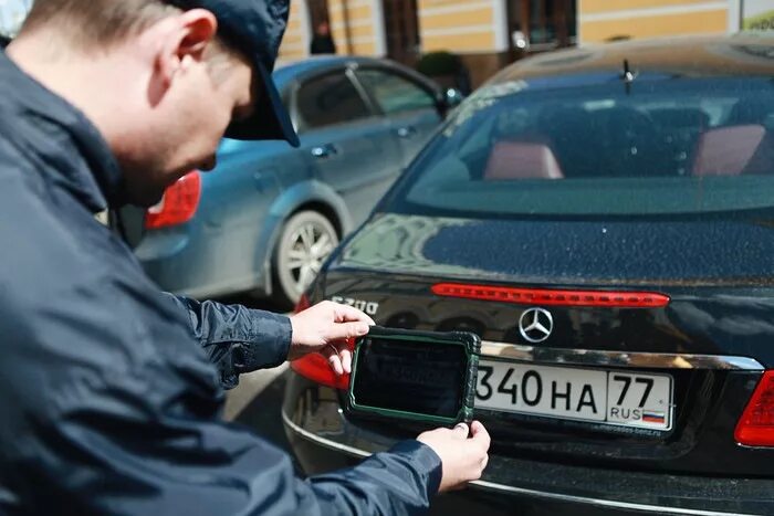 Проверка номеров автомобиля фото Внимание! Пешие парконы начали фоткать Vin! - Mercedes-Benz E-class (W211), 3,2 