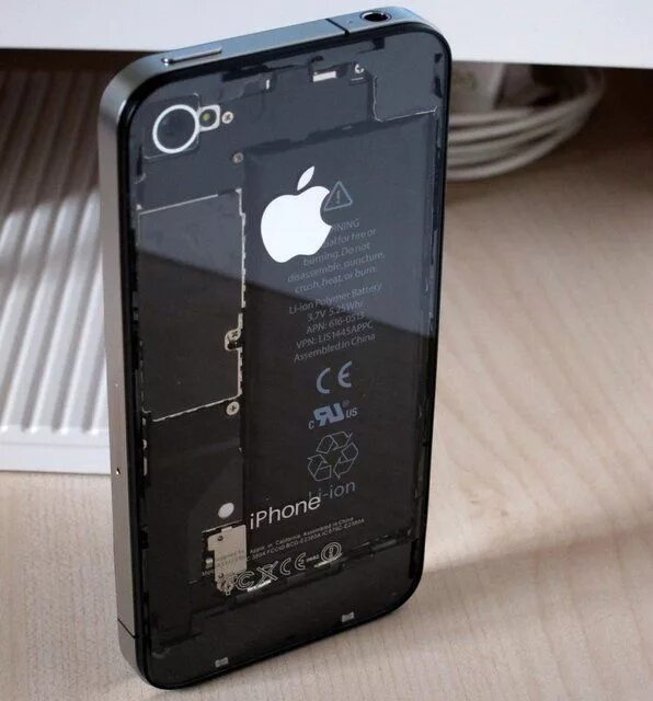 Apple запатентовала iPhone с прозрачным экраном The GEEK