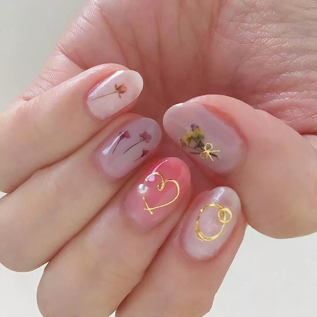 Прозрачный маникюр на короткие ногти с рисунком ป ก พ น โ ด ย KANAKO S ใ น NAIL ไ อ เ ด ย แ ต ง เ ล บ, ศ ล ป ะ เ