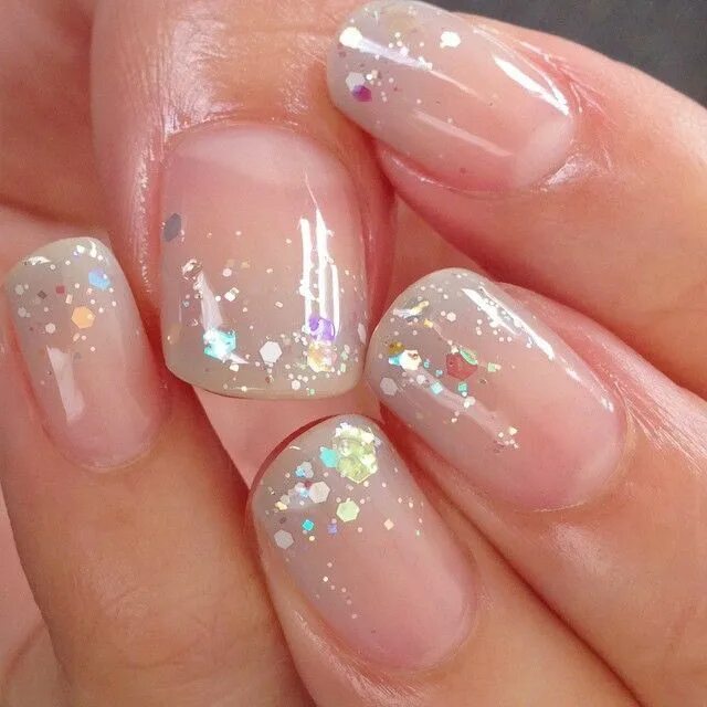 Прозрачный маникюр с дизайном на короткие Clear glitter nails, Clear gel nails, Red sparkle nails