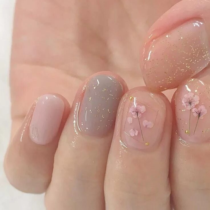 Прозрачный маникюр с дизайном на короткие Pin on Маникюр Stylish nails, Manicure, Flower nails