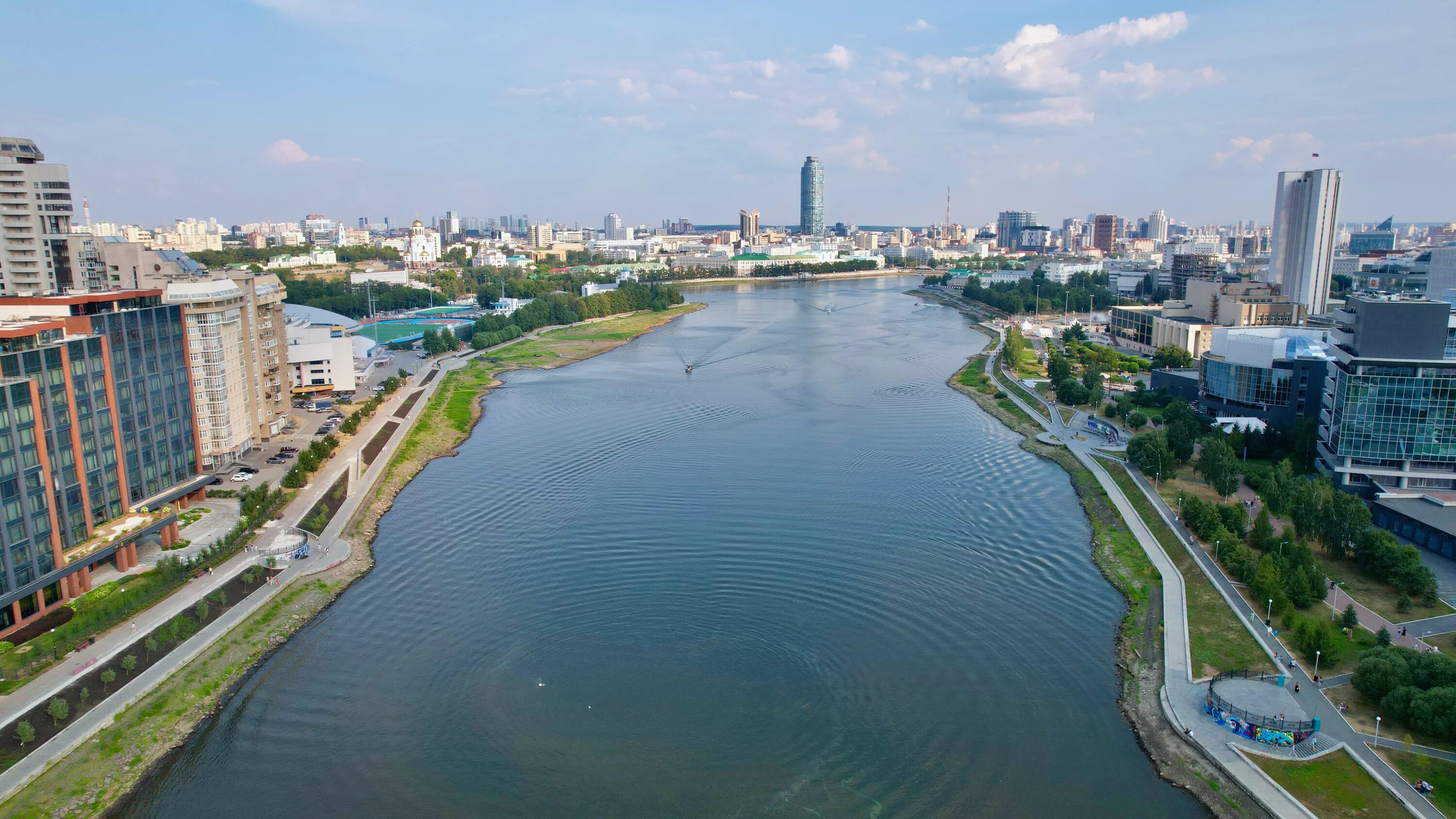 Пруд екатеринбург фото Файл:City Pond in Yekaterinburg (August 2022) - 3.jpg - Википедия