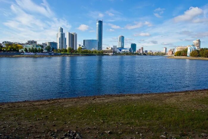 Пруд екатеринбург фото Общая фотография городского пруда г. Екатеринбурга