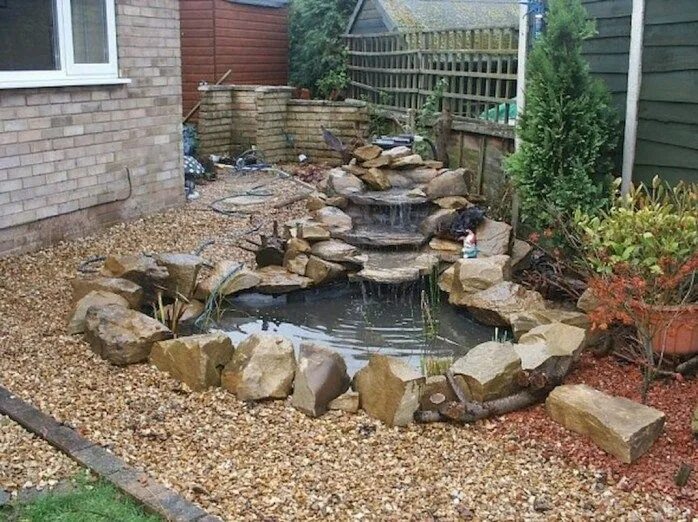 Пруд с водопадом своими руками на даче Creative Backyard Ponds Ideas With Waterfalls To Try 02 Ponds backyard, Waterfal