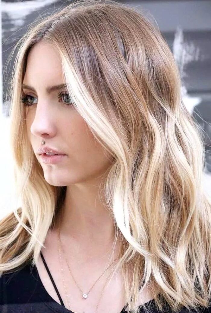 Пряди на средне русые волосы фото #OmbreHairColor Ombre hair blonde, Brown ombre hair, Ombre hair color