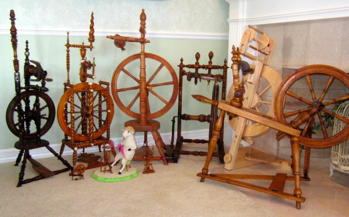 Прялка деревянная с колесом фото A Flock of Spinning Wheels, Part 1 Spinning wheel, Spinning, Wheel