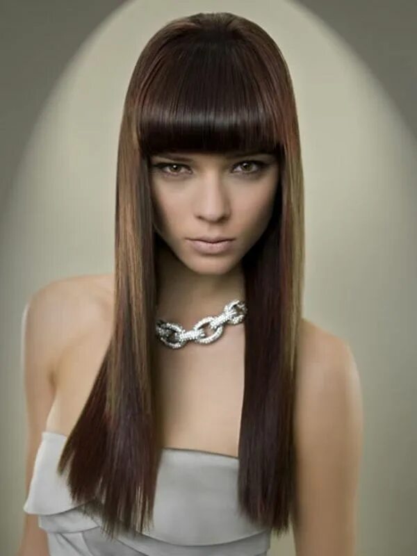 Прямая челка длинные волосы фото Blunt Bangs Long hair styles, Long human hair wigs, Wig hairstyles