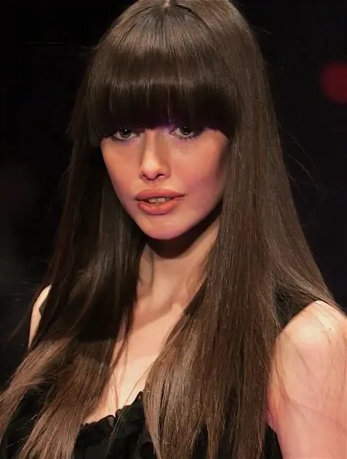 Прямая челка фото Pin op E. Hair-y Lang haar, Haar