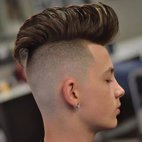 Прямая прическа Mohawk With Undercut Or Fade Cool hairstyles, Undercut hairstyles, Cool hairstyl