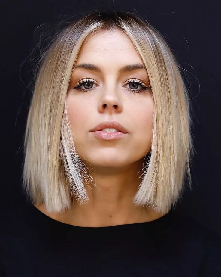 Прямое каре на средние волосы фото C A R A C H E L E #haircut #bob #straighthair #anhcotran Short blonde hair, Hair