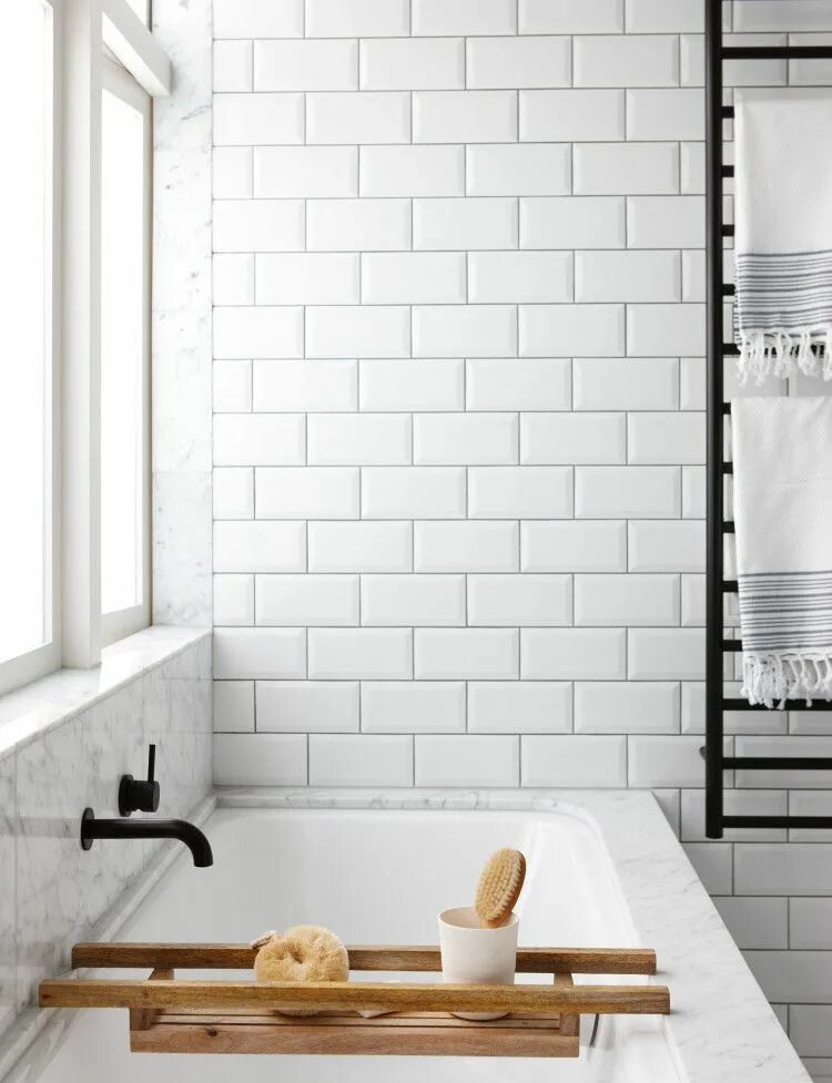 Прямоугольная плитка фото Bathroom profile: Marble & subway tiles - Your Home and Garden Tile bathroom, Ma